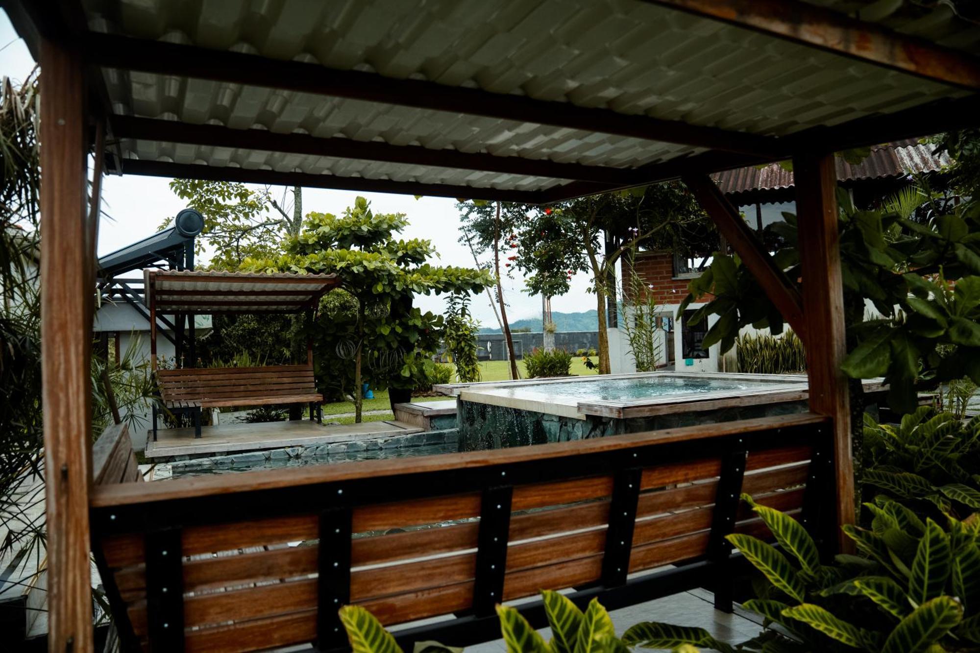 Finca Hotel Yerbabuena Combia Baja Exterior photo