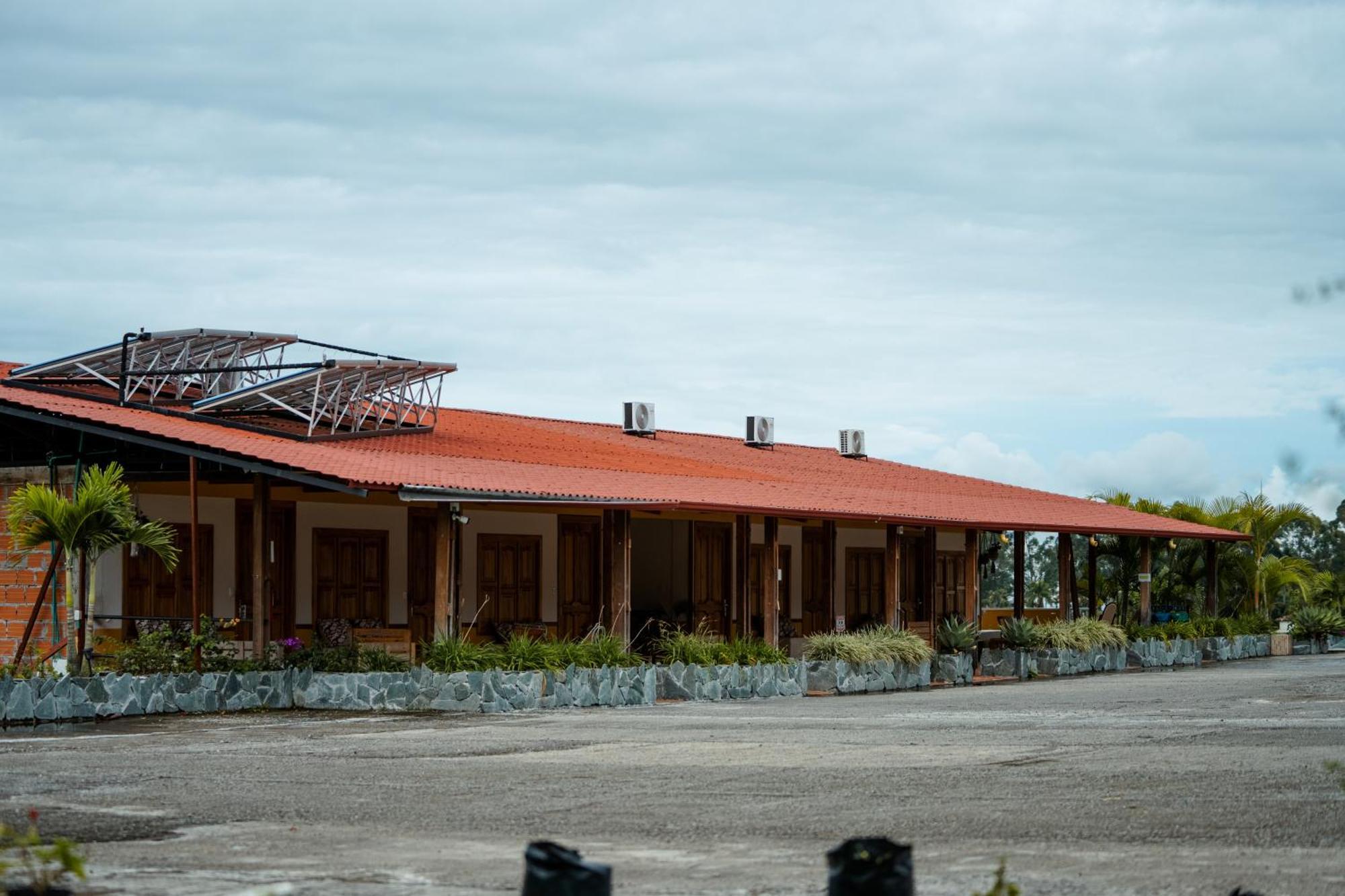 Finca Hotel Yerbabuena Combia Baja Exterior photo