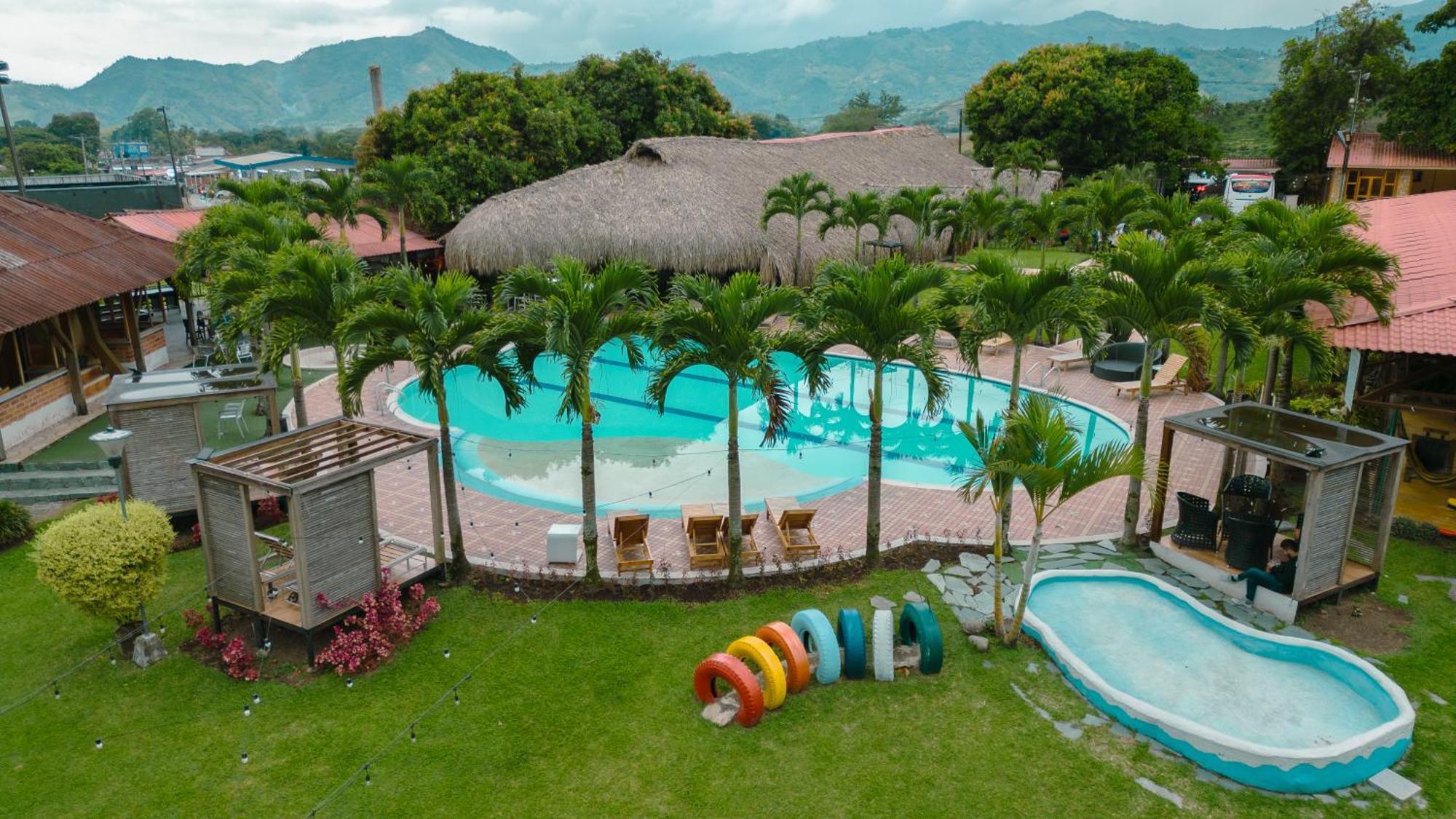 Finca Hotel Yerbabuena Combia Baja Exterior photo